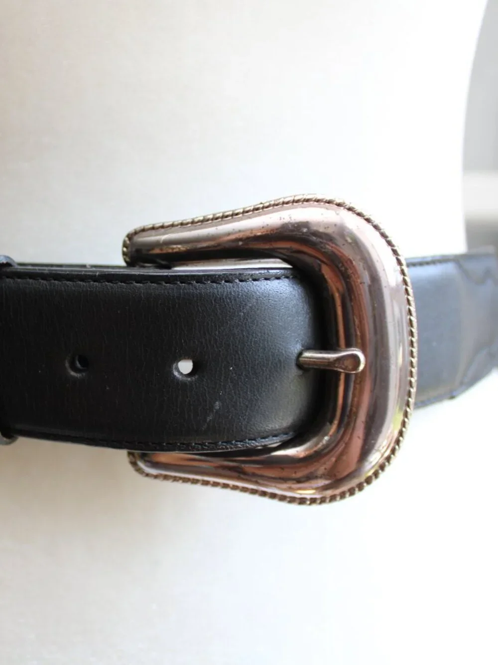 Vintage Western Leather Star Metal Medallion Accent Buckle Belt Size Small
